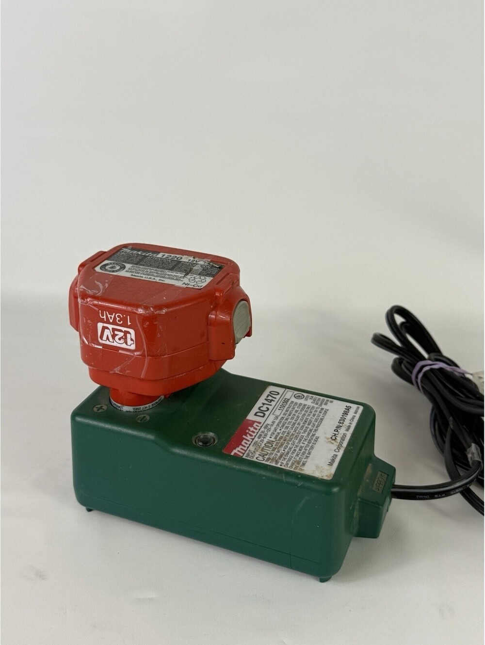 Makita DC1470 battery charger & Makita1220 battery
